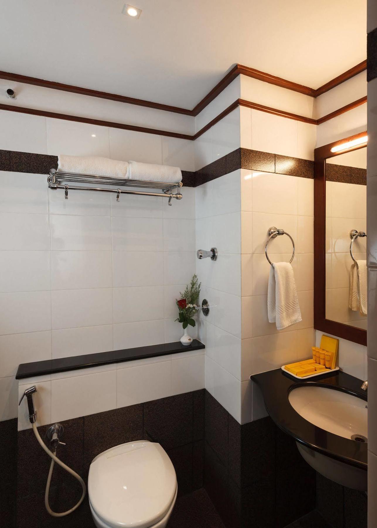 Keys Select By Lemon Tree Hotels, Malabar Gate, Calicut Eksteriør billede